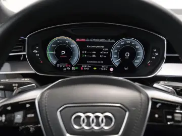 AUDI A8 60 TFSI e quattro HUD PANO ACC 360 KAM
