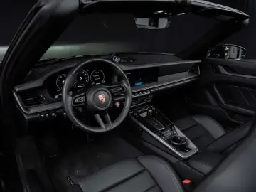 Porsche 992.2 Carrera 4S Cab. PDK
