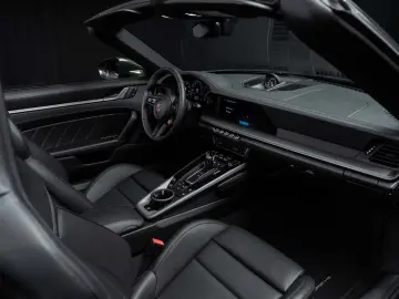 Porsche 992.2 Carrera 4S Cab. PDK