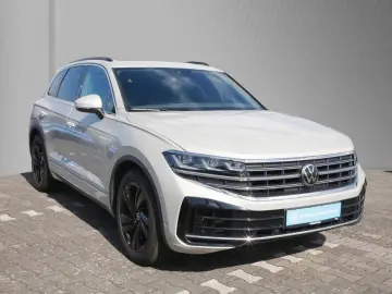 VW Touareg 3.0 V6 TSI 4M Elegance 20  Pano Dynaudio