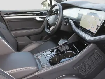 VW Touareg 3.0 V6 TSI 4M Elegance 20  Pano Dynaudio
