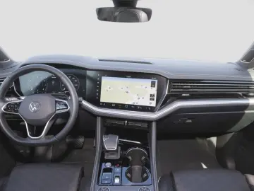 VW Touareg 3.0 V6 TSI 4M Elegance 20  Pano Dynaudio
