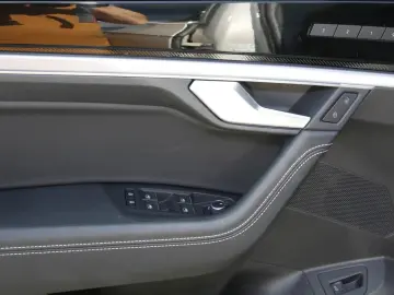 VW Touareg 3.0 V6 TSI 4M Elegance 20  Pano Dynaudio