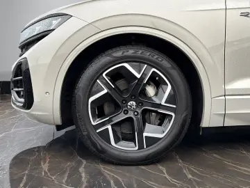 VW Touareg R-Line 3.0TSI  LUFT STDHZG HD-MATRIX HUD