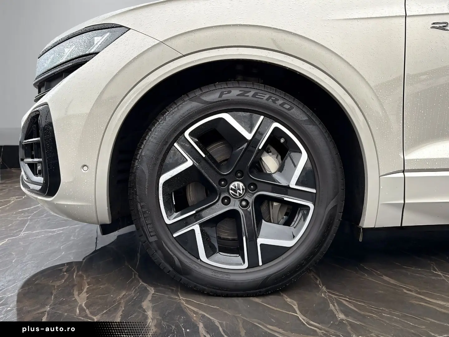 VW Touareg R-Line 3.0TSI  LUFT STDHZG HD-MATRIX HUD