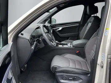 VW Touareg R-Line 3.0TSI  LUFT STDHZG HD-MATRIX HUD