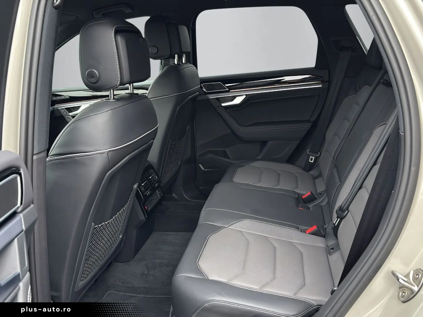 VW Touareg R-Line 3.0TSI  LUFT STDHZG HD-MATRIX HUD