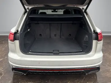VW Touareg R-Line 3.0TSI  LUFT STDHZG HD-MATRIX HUD