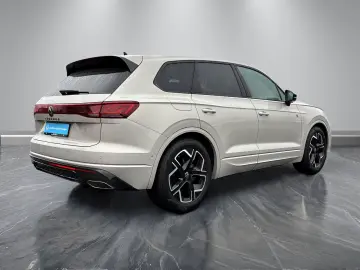 VW Touareg R-Line 3.0TSI  LUFT STDHZG HD-MATRIX HUD