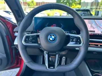 BMW 550e xDrive Touring M Sport Stop&Go B&W Pano AHK