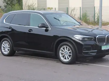BMW X5 xDrive 30 d 8-speed navigation