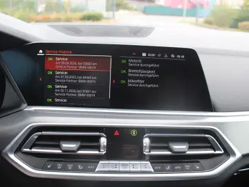 BMW X5 xDrive 30 d 8-speed navigation