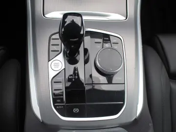 BMW X5 xDrive 30 d 8-speed navigation