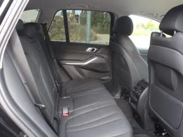 BMW X5 xDrive 30 d 8-speed navigation