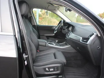 BMW X5 xDrive 30 d 8-speed navigation