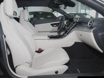 MERCEDES-BENZ CLE 200 Cabrio AMG 360  Distr. Leder Beige