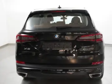 BMW X5 xDr 30d PANO STANDHZ MEMO PROF KAM KEY ACC MF