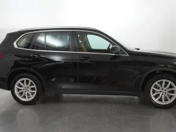 BMW X5 xDr 30d PANO STANDHZ MEMO PROF KAM KEY ACC MF
