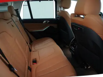 BMW X5 xDr 30d PANO STANDHZ MEMO PROF KAM KEY ACC MF