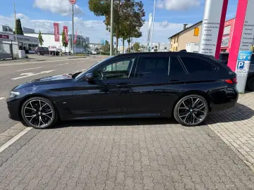 BMW 530 d xDrive M Sport Pano HUD H&K