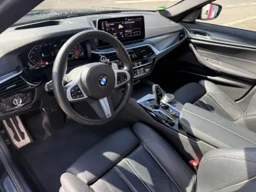BMW 530 d xDrive M Sport Pano HUD H&K