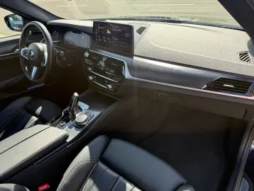 BMW 530 d xDrive M Sport Pano HUD H&K