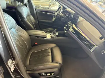BMW 530 dA xDrive Lim. M Sport Leder AHK SD H K