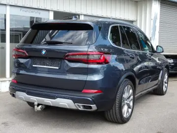 BMW X5 xDrive30d xLine 20  Navi LEDer Keyl. HUD AHK