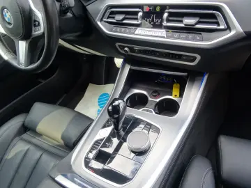 BMW X5 xDrive30d xLine 20  Navi LEDer Keyl. HUD AHK