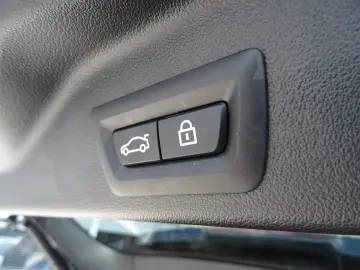 BMW X5 xDrive30d xLine 20  Navi LEDer Keyl. HUD AHK