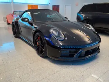 Porsche 992 Carrera 4 GTS Cabrio