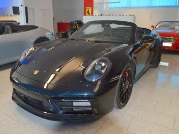 Porsche 992 Carrera 4 GTS Cabrio