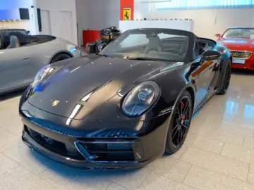Porsche 992 Carrera 4 GTS Cabrio