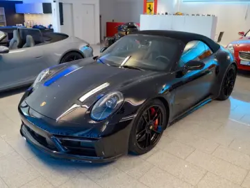 Porsche 992 Carrera 4 GTS Cabrio