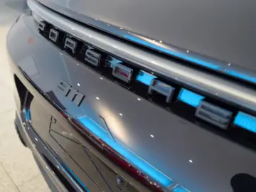 Porsche 992 Carrera 4 GTS Cabrio