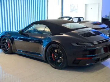 Porsche 992 Carrera 4 GTS Cabrio