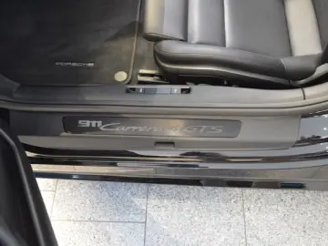 Porsche 992 Carrera 4 GTS Cabrio