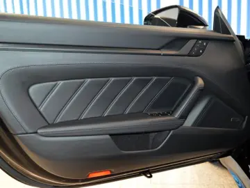 Porsche 992 Carrera 4 GTS Cabrio
