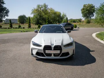 BMW M4 Competition X-Drive