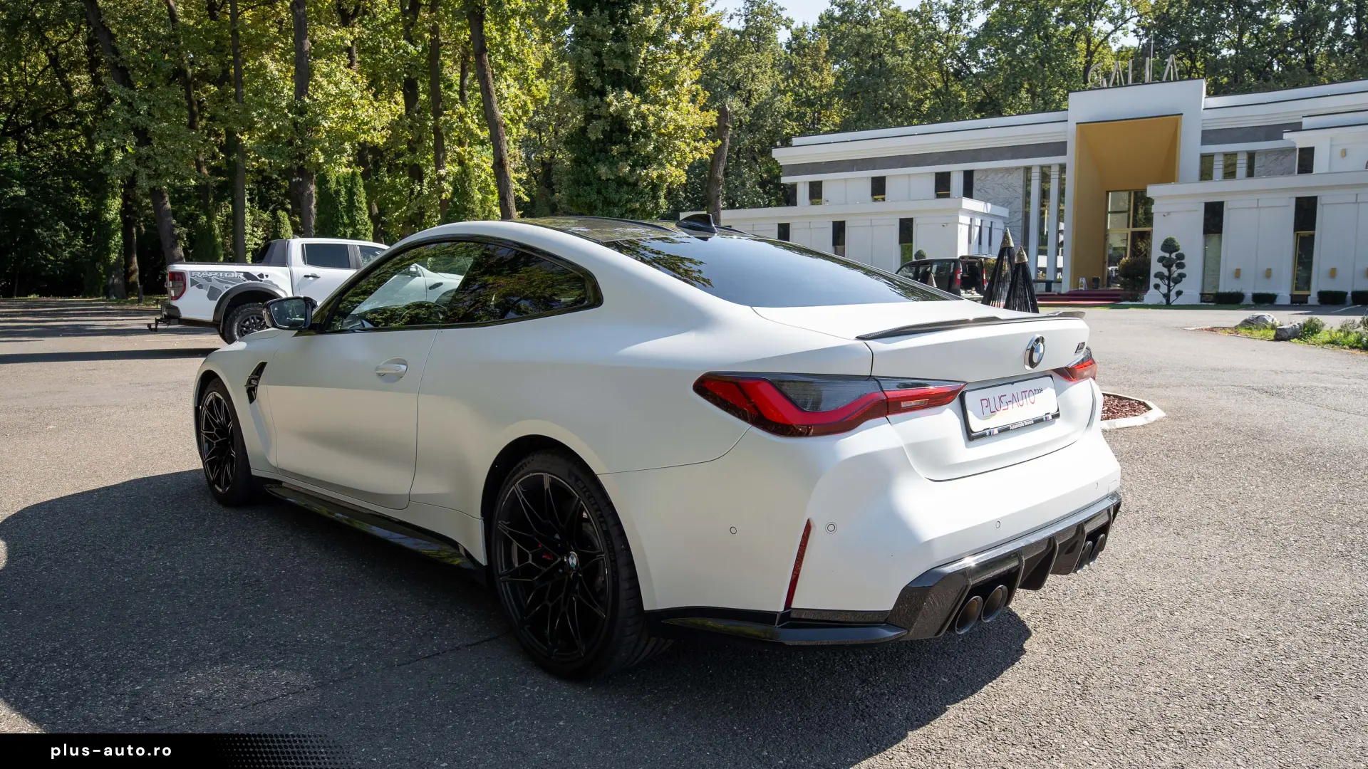 BMW M4 Competition X-Drive