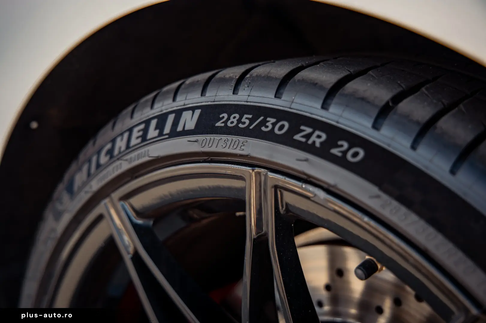 BMW M4 Competition X-Drive Individual