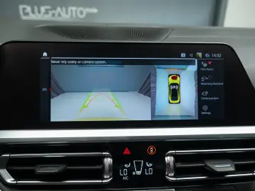 BMW M4 Competition xDrive 510CP Frane Ceramice Scaune Carbon