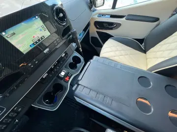 MERCEDES-BENZ Sprinter 519 VIP Edition 19 1 Exclusive