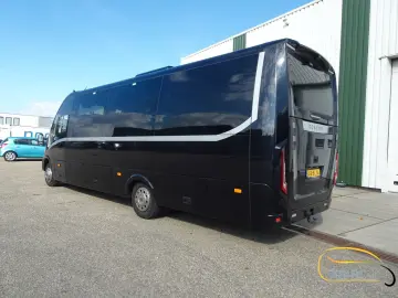 IVECO Rosero First FLHI XL 31 locuri