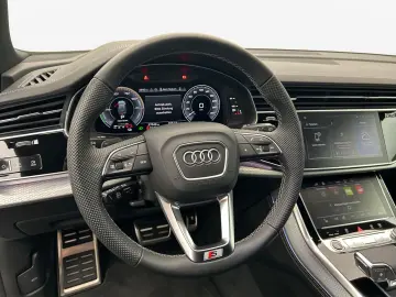 AUDI Q8 55 TFSIe qu S line tip Air B&O HUD Matrix Vir