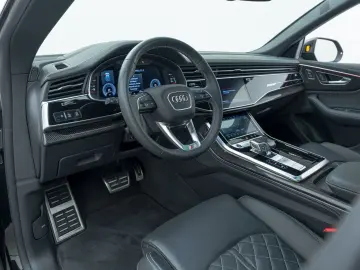 AUDI Q8 55 TFSI e QUA S-LINE COMPETITION PLUS VALCONA