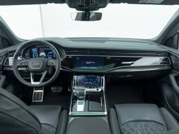 AUDI Q8 55 TFSI e QUA S-LINE COMPETITION PLUS VALCONA