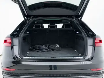 AUDI Q8 55 TFSI e QUA S-LINE COMPETITION PLUS VALCONA
