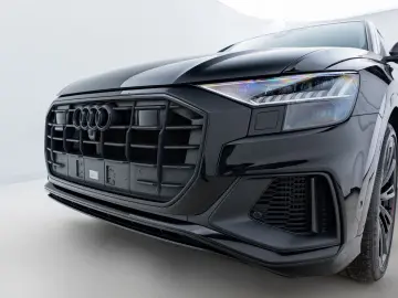 AUDI Q8 55 TFSI e QUA S-LINE COMPETITION PLUS VALCONA