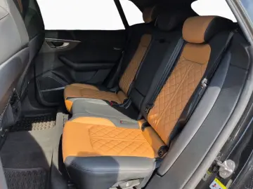 AUDI Q8 60 TFSI e S-Line Laser Pano AHK B&O Sitzklim